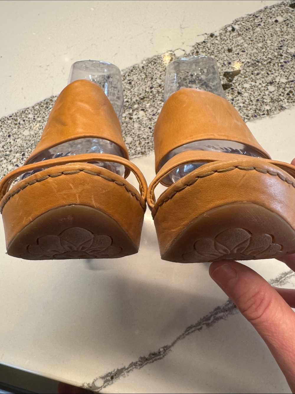 Born Tan Leather Platform Slide Heels Gently Worn Nice Leather Sz9 - Picture 16 of 16